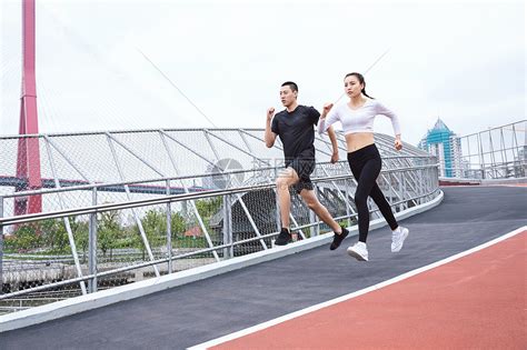 运动男女跑步高清图片下载 正版图片501315205 摄图网