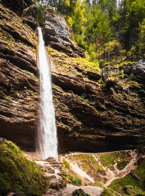 Wasserfall Von Pericnik Im Nationalpark Triglav Stockfoto Bild Von