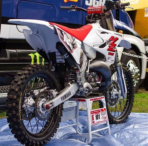 Yz Retro White Plastics And Red Seat Cover And Graphics Kit