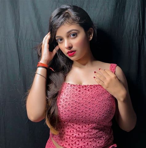 Riya Pandey Estrella De Instagram Wiki Biografía Edad Novio