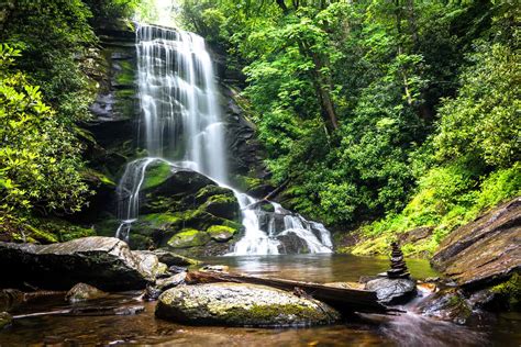 10 Breathtaking Waterfall Hikes Near Asheville, NC