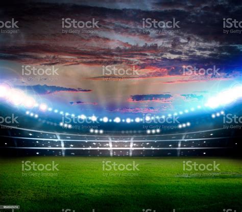 Stadion Dalam Lampu Foto Stok Unduh Gambar Sekarang Bayangan Efek