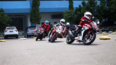 Honda Cbr Trackday Yogyakarta Bikers Motor Sport Pacu Adrenalin