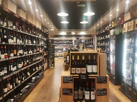 Victory Vintage | Shopping in Bayswater, London