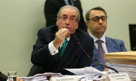 Presidente da CCJ encerra sessão sem analisar recurso de Cunha