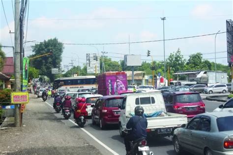 H 2 Jalur Barat Padat Merayap Interchange Ditutup Dua Kali Radar