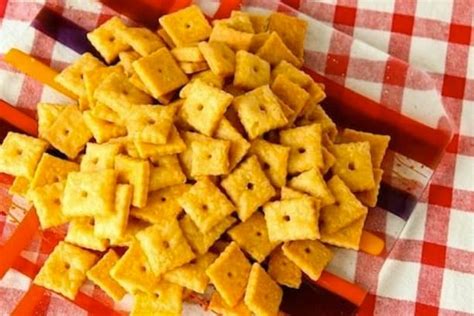 Homemade Cheez-It Recipe - Food Fanatic