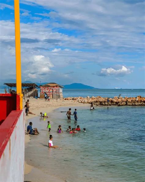 11 Best Beaches In Kingston Jamaica That Locals Want To Keep Secret