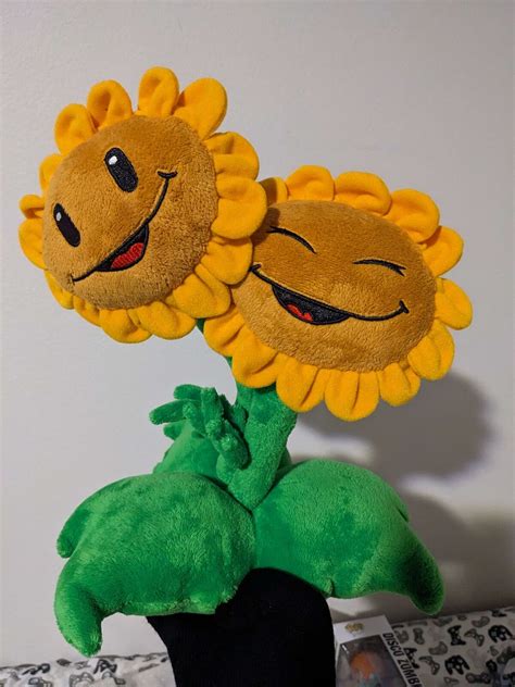 Twin Sunflower (Worldmax) | Plants vs. Zombies Plush Wiki | Fandom