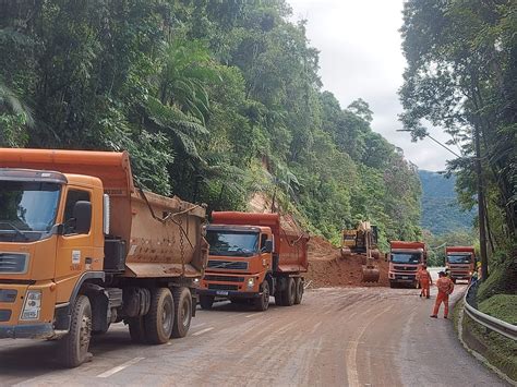 Rodovia Dos Tamoios Serra Antiga Continua Interditada E Bloqueio Chega