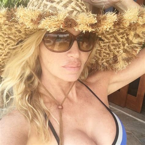 Hot And Sexy Camille Grammer Photos ThBLOG