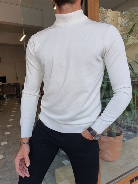 White Slim Fit Mock Turtleneck Sweater by GentWith Рубашка