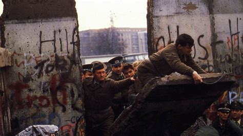 Se Cumplen 30 Años De La Caída Del Muro De Berlín