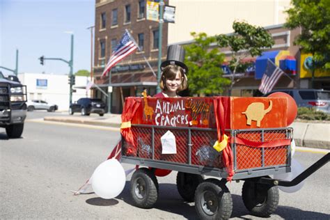 Video/Photos: 2023 Shriner's Parade - County 10