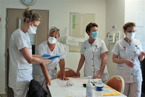 Sant La Croix Rouge A Ouvert Une Unit Covid Au Centre De Soins De