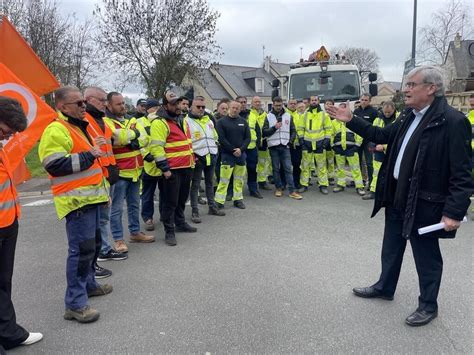 Conflit à Biopole Le maire dAngers se fait surprendre par des agents