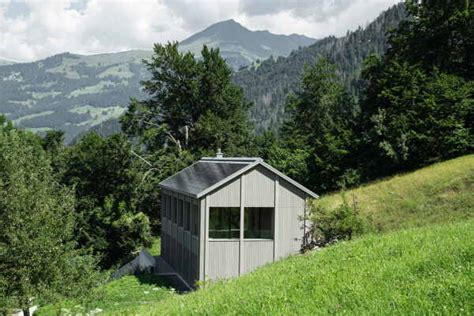 Bildergalerie zu Wohnhaus von Sandro Durrer Längs am Hang in