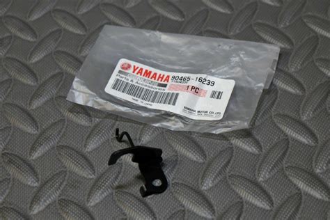 Neuf Yamaha Banshee Câble D em Brayage Support Étui Pince 90465 16239