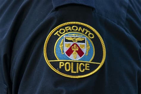 Toronto Police Arrest 16 Year Old Girl 2 Others Following Gun Seizure Toronto Globalnews Ca