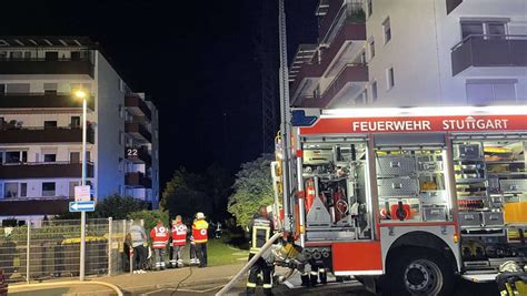 Stuttgart Plieningen Mehrere Verletzte Bei Brand In Mehrfamilienhaus