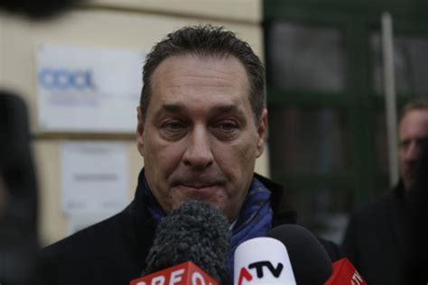 Strache Si Dimesso Da Vice Cancelliere Austriaco Dopo Lo Scandalo