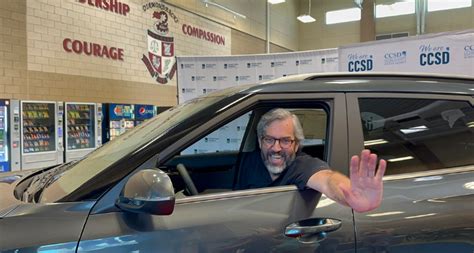 Newsroom | Desert Oasis High School teacher surprised with new car