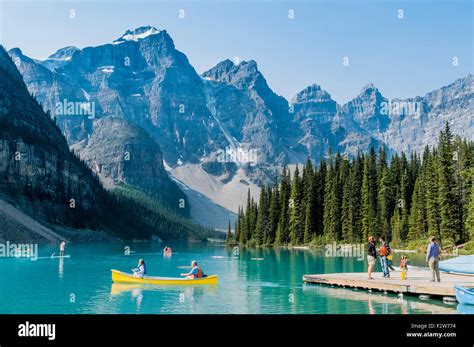 Moraine Lake Banff National Park Hi Res Stock Photography And Images