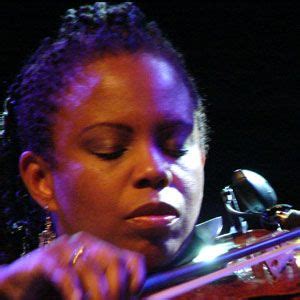 Regina Carter (Violinist) - Age, Birthday, Bio, Facts, Family, Net Worth, Height & More ...