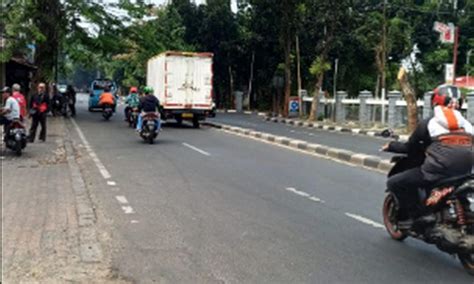 Kebakaran Di Cilandak Padam Arus Lalin Kembali Normal Okezone