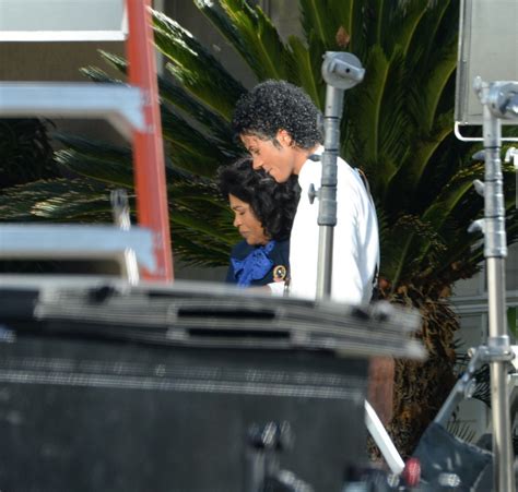 Galerie Foto Jaafar Jackson Seamana Leit Cu Michael Jackson Au Aparut