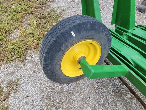 Bauer Built Hydraulic Folding Markers For R Planter Bigiron Auctions