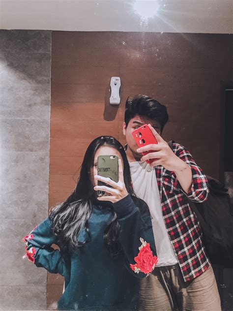 Mirror Selfie Foto Sahabat Fotografi Pasangan