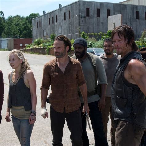 Seven Lingering Questions About The Walking Dead