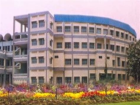 Colleges India: KLU UNIVERSITY