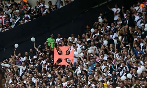 Padre Fala Sobre Jogo Do Vasco Durante Missa E Vídeo Viraliza Nas Redes