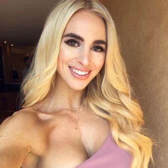 Hot Sexy Izzy Davis Bikini Pics