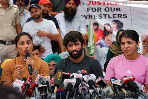 Wrestling Federation Of India Wfi Fir Against Wfi Chief Wrestlers