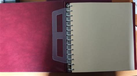 Album Avec Etui Et Feuilles Safe Dual Timbres De France