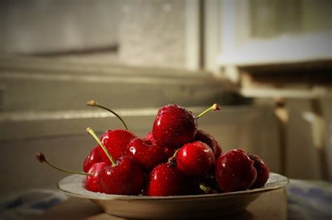 Cherries Health Benefits Uses And Important Facts Kellymcginnisage