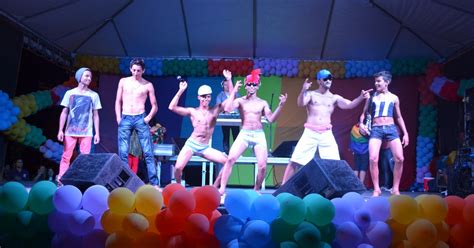 G1 13ª Parada do Orgulho Gay em RR faz sarau apresentações culturais notícias em Roraima