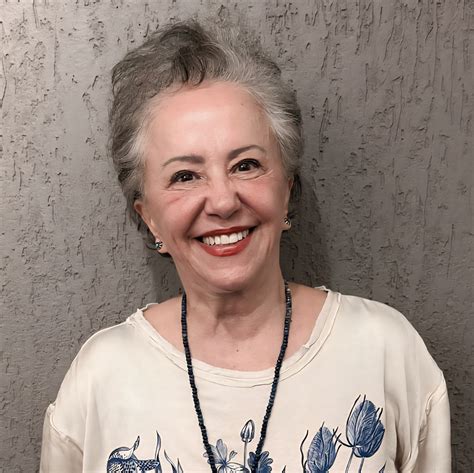 Rita de Cássia - Quem construiu Tebas, a de sete portas? Nos livros