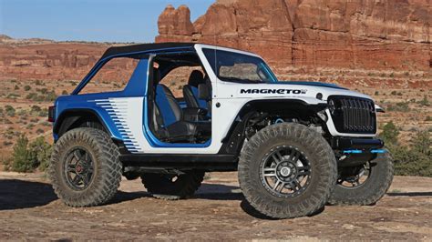 Jeep Magneto 2.0 Concept Drive | It's a manual EV! Cool? - Autoblog