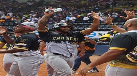 Leones vence 6 3 a Tiburones en el Universitario Gobernación del