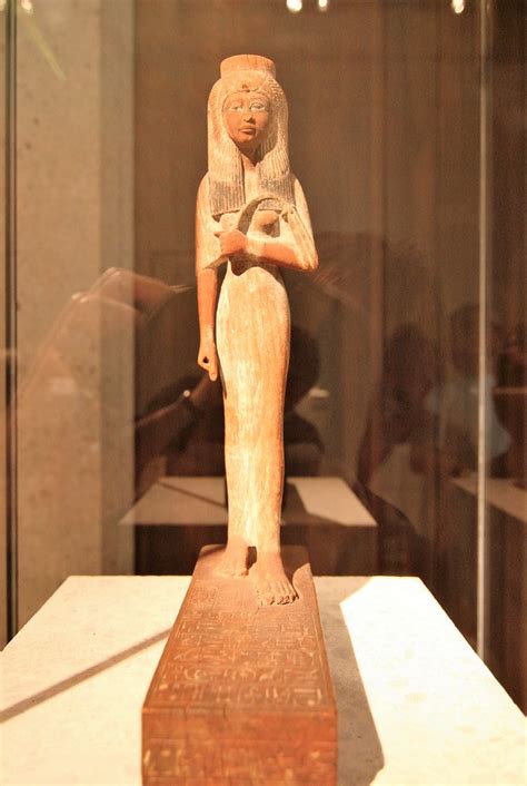 Queen Ahmes Nefertari Standing Figure Of Queen Ahmes Nofre Flickr