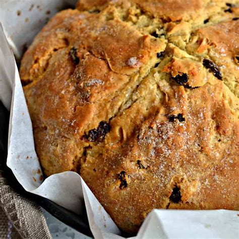 How to Make Irish Soda Bread | Small Town Woman