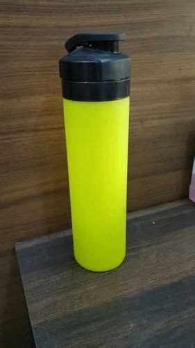 Plastic Screw Cap Silicone Water Bottle Capacity Ml At Rs