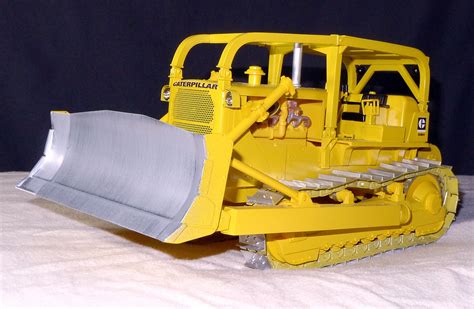 Cat D8H Dozer - Model Trucks: Big Rigs and Heavy Equipment - Model Cars ...