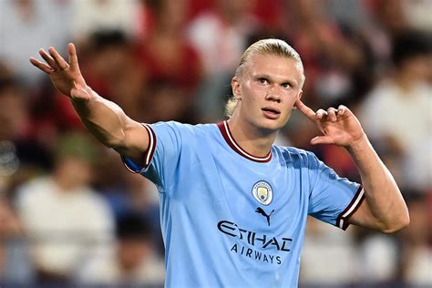 Manchester City are making Erling Haaland the king of the one-touch ...