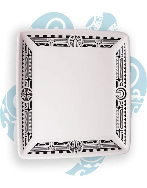 Assiette Carrée Blanche Motif Tatouage Polynésien 4 Elements 25cm