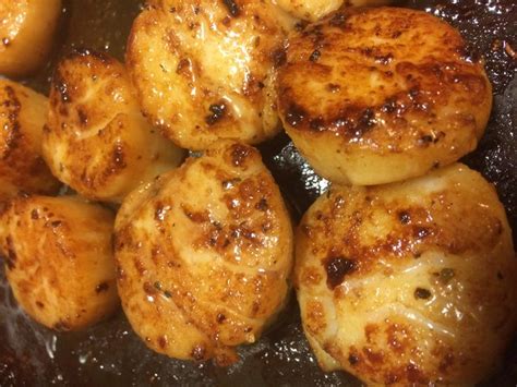 Perfect Golden Brown Pan Seared Scallops Searing Scallops Cooking Seafood Scallop Recipes